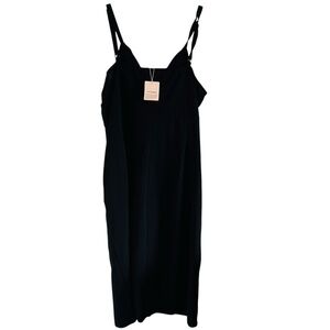 BloomChic Black Sleeveless Dress
